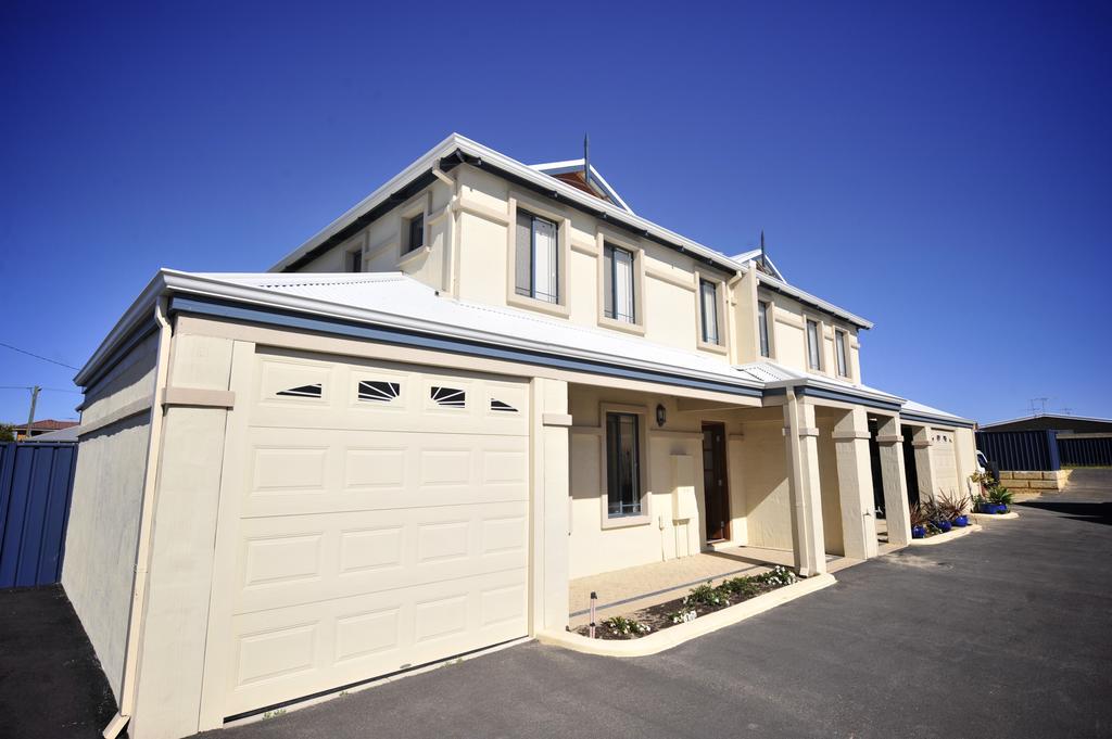 Palm Beach Manor Rockingham Extérieur photo