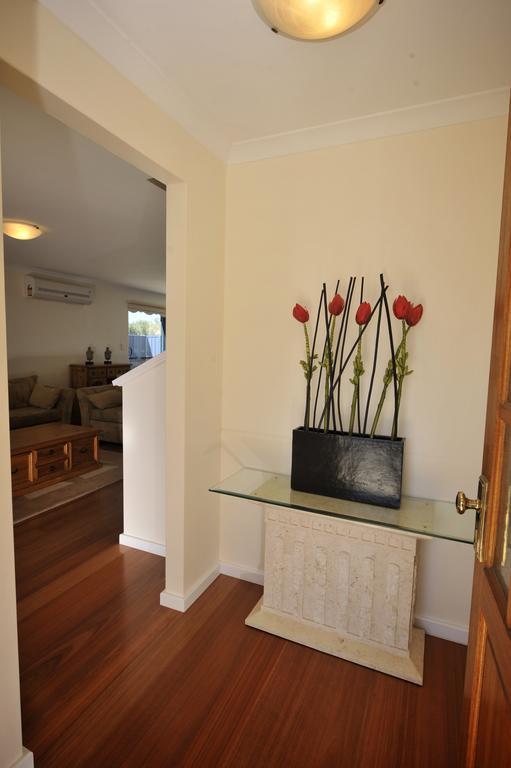 Palm Beach Manor Rockingham Extérieur photo